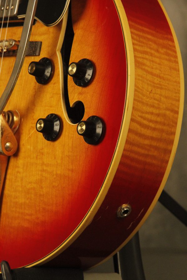 SOLD 1969 Gibson Barney Kessel Sunburst w/factory Bigsby - Image 17