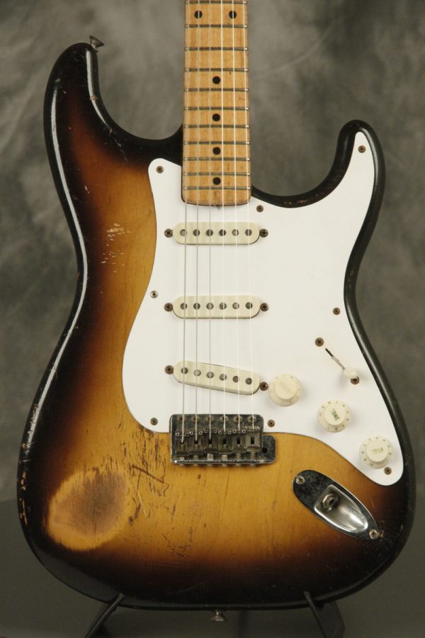 1957 Fender Stratocaster Sunburst - Image 2