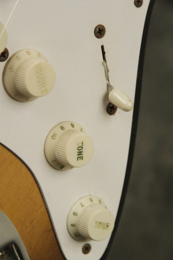 1957 Fender Stratocaster Sunburst - Image 10