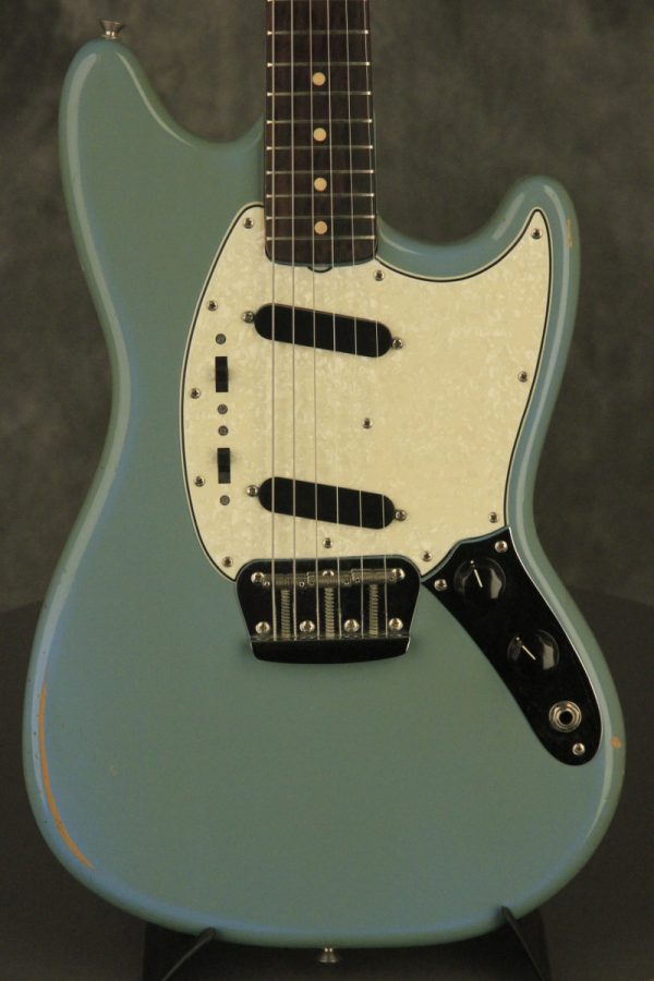 1964 Fender DUO-SONIC II Blue with '66 body CLAY DOTS + L-PLATE + '64 pickups - Image 2