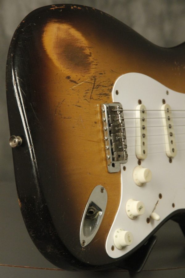 1957 Fender Stratocaster Sunburst - Image 30