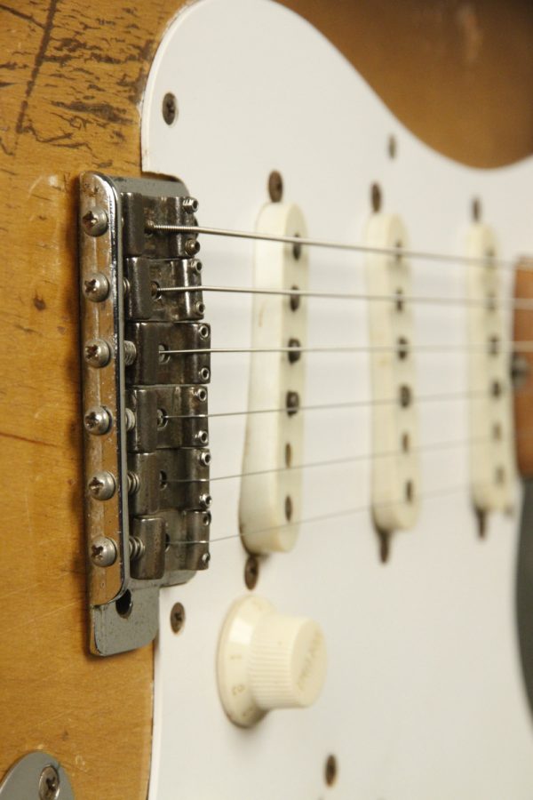 1957 Fender Stratocaster Sunburst - Image 31