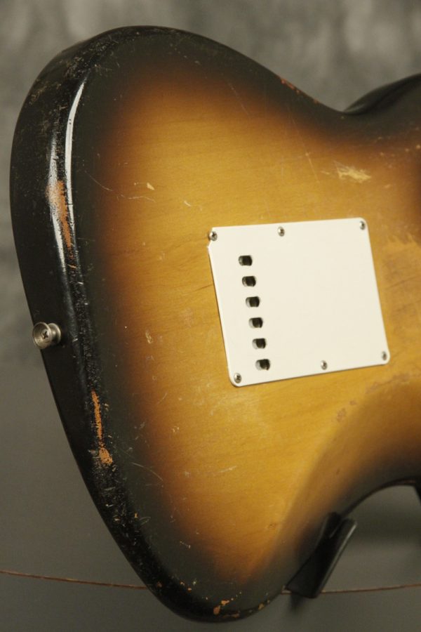 1957 Fender Stratocaster Sunburst - Image 32