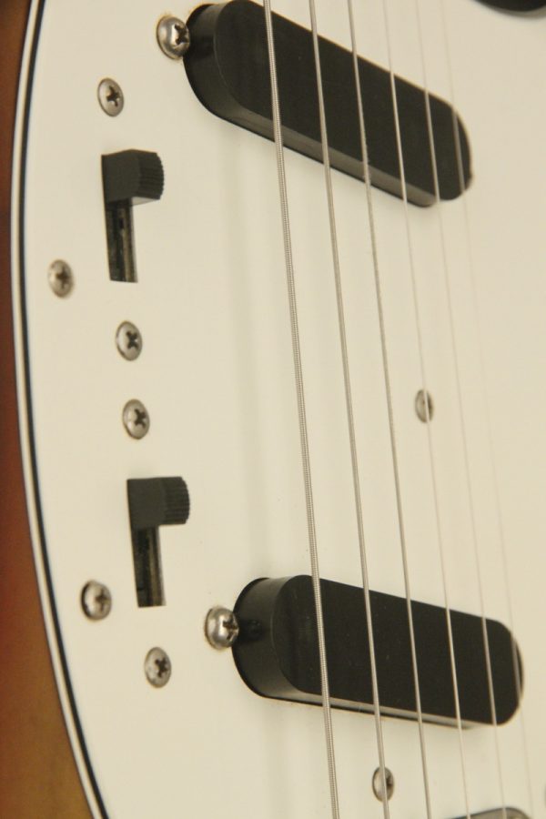 1975 Fender MUSTANG Sunburst - Image 6