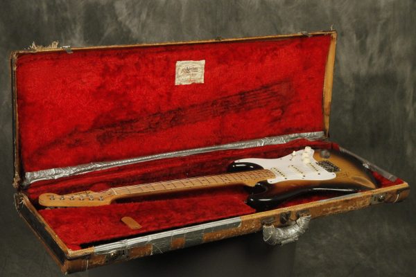 1957 Fender Stratocaster Sunburst - Image 56