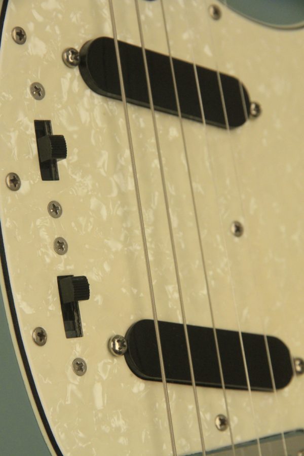 1964 Fender DUO-SONIC II Blue with '66 body CLAY DOTS + L-PLATE + '64 pickups - Image 8