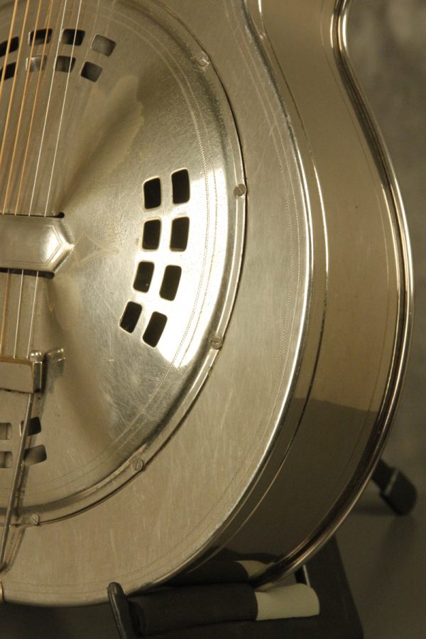 1930's ALHAMBRA Resonator guitar w/ fiddle edges and round neck - Image 9