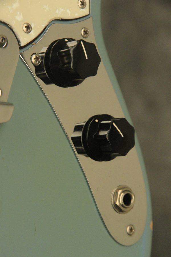 1964 Fender DUO-SONIC II Blue with '66 body CLAY DOTS + L-PLATE + '64 pickups - Image 10