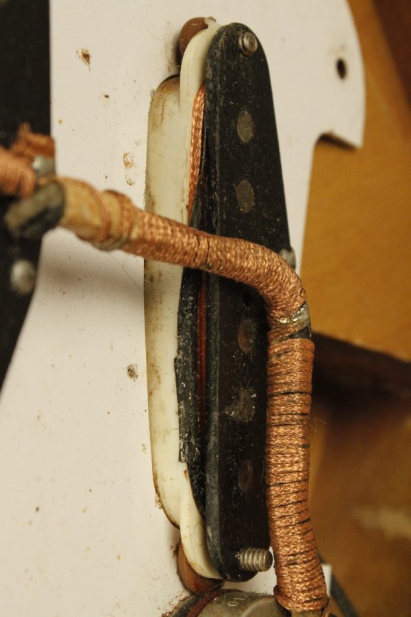 1957 Fender Stratocaster Sunburst - Image 93