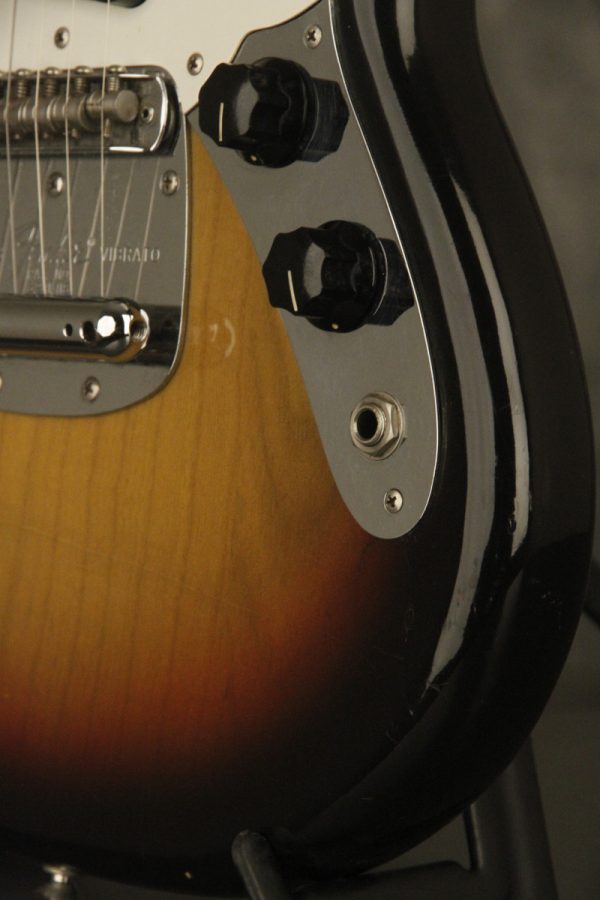 1975 Fender MUSTANG Sunburst - Image 11