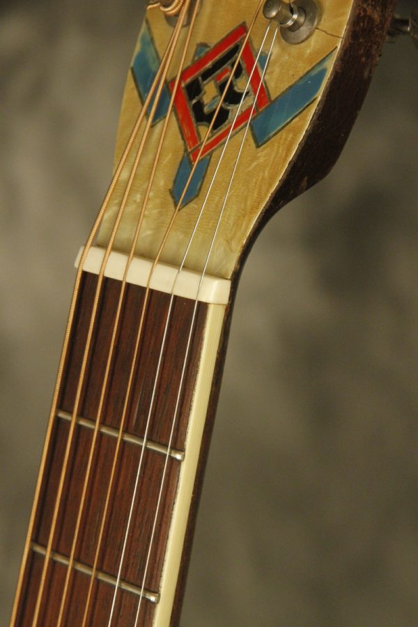 1930's ALHAMBRA Resonator guitar w/ fiddle edges and round neck - Image 12