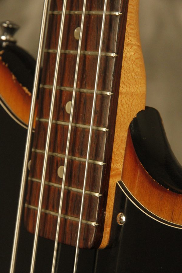 1960's Ampeg SSB-1 short scale bass with F-holes - Image 17