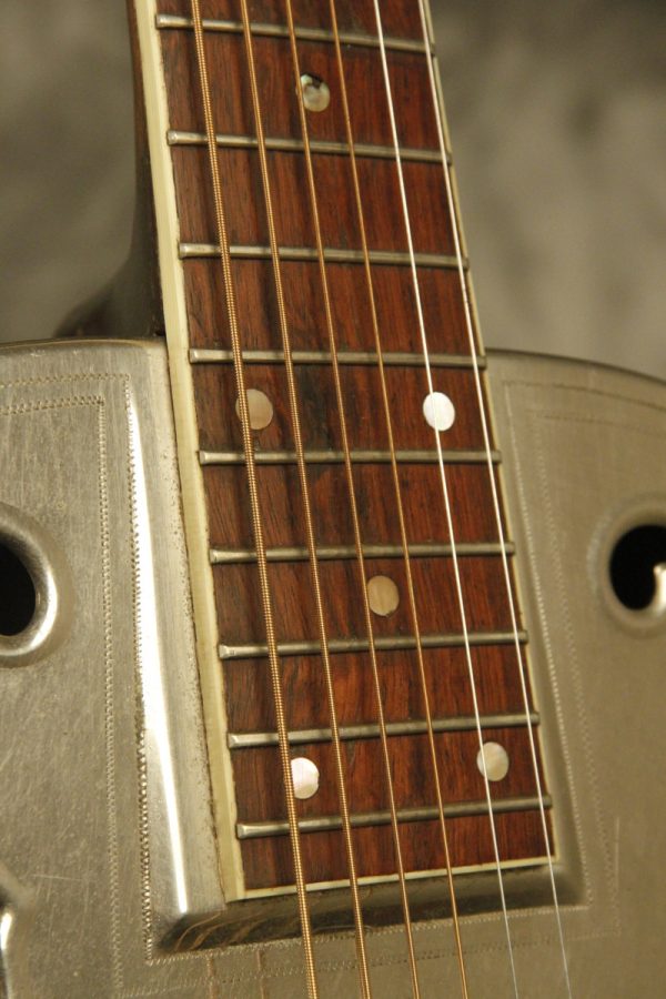 1930's ALHAMBRA Resonator guitar w/ fiddle edges and round neck - Image 21