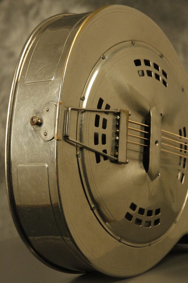 1930's ALHAMBRA Resonator guitar w/ fiddle edges and round neck - Image 23