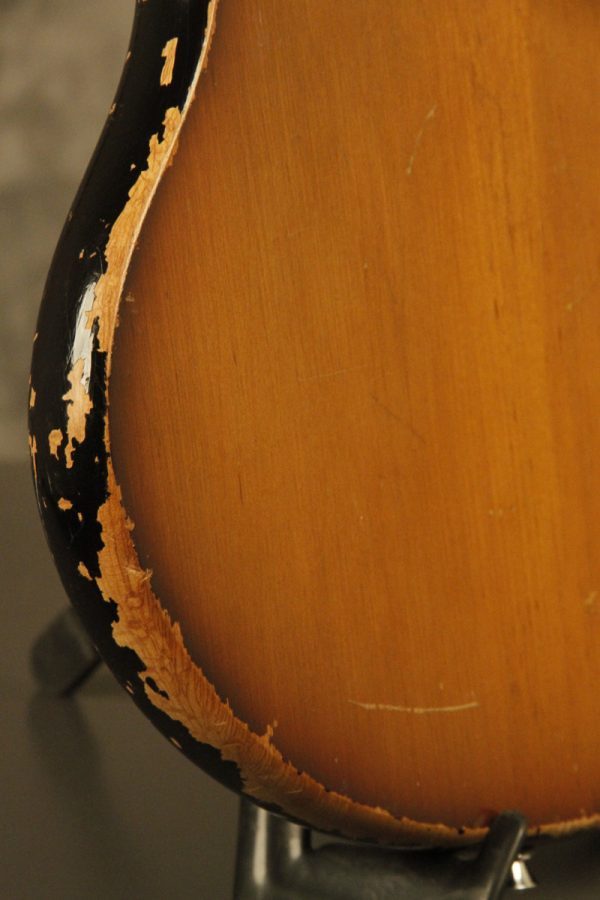 1960's Ampeg SSB-1 short scale bass with F-holes - Image 34