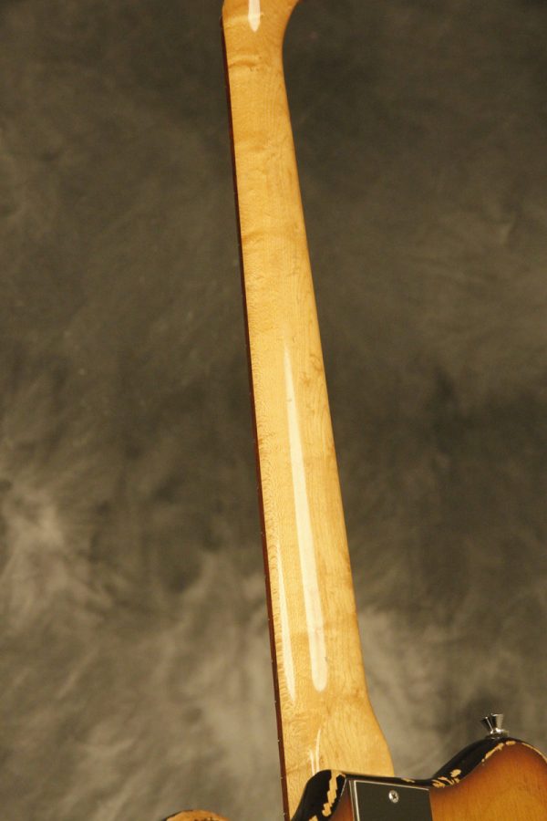 1960's Ampeg SSB-1 short scale bass with F-holes - Image 36