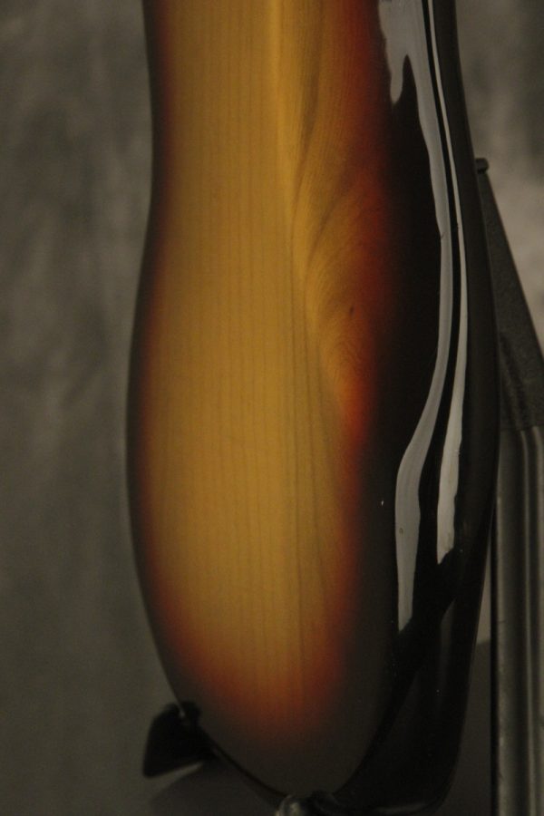 1975 Fender MUSTANG Sunburst - Image 40