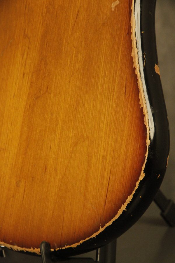 1960's Ampeg SSB-1 short scale bass with F-holes - Image 45