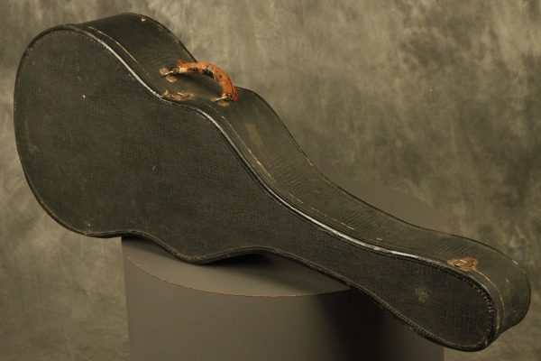 1930's ALHAMBRA Resonator guitar w/ fiddle edges and round neck - Image 46