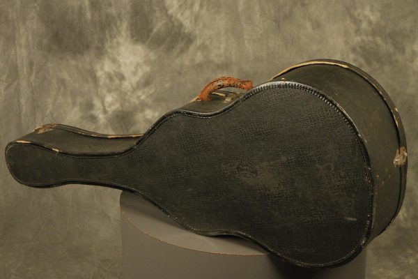 1930's ALHAMBRA Resonator guitar w/ fiddle edges and round neck - Image 47