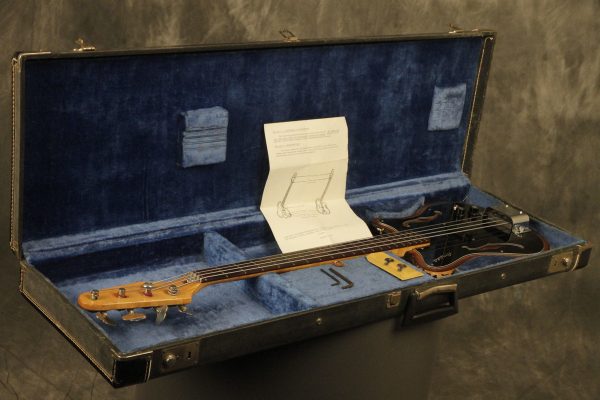 1960's Ampeg SSB-1 short scale bass with F-holes - Image 51