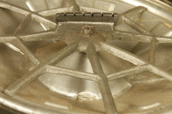 1930's ALHAMBRA Resonator guitar w/ fiddle edges and round neck - Image 52