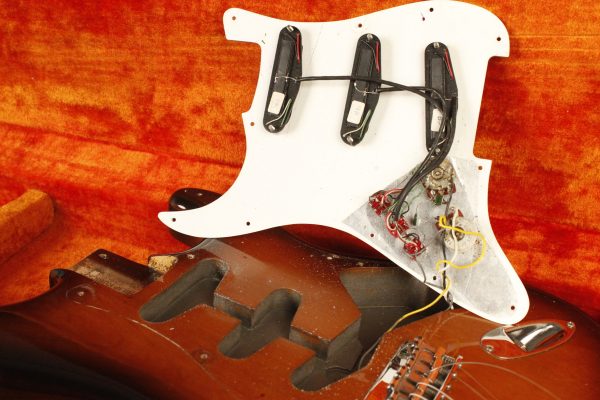 1984 Philip Kubicki Stratocaster hardtail sunburst - Image 71