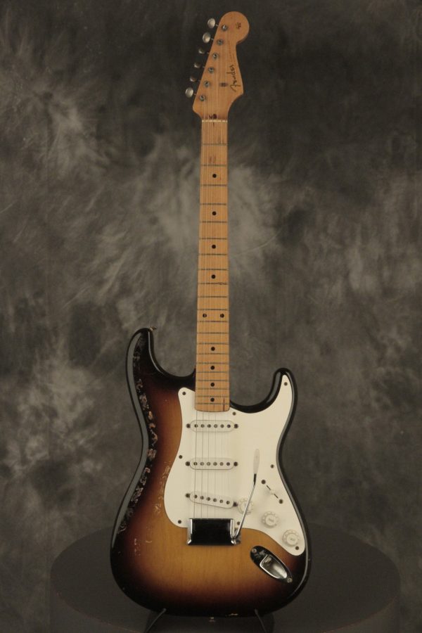 1957 Fender Stratocaster Sunburst - Image 3
