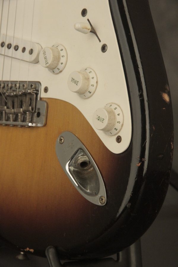 1957 Fender Stratocaster Sunburst - Image 16