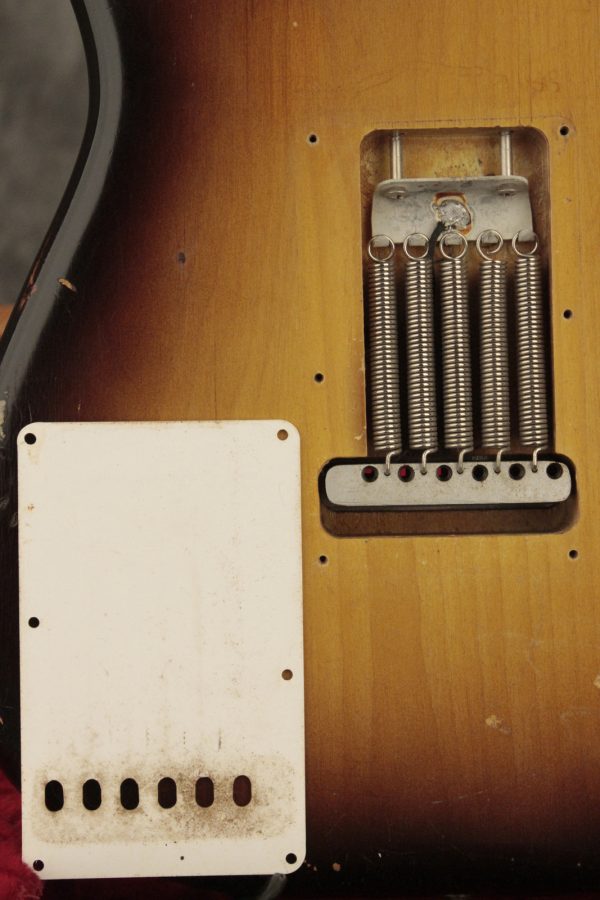 1957 Fender Stratocaster Sunburst - Image 64