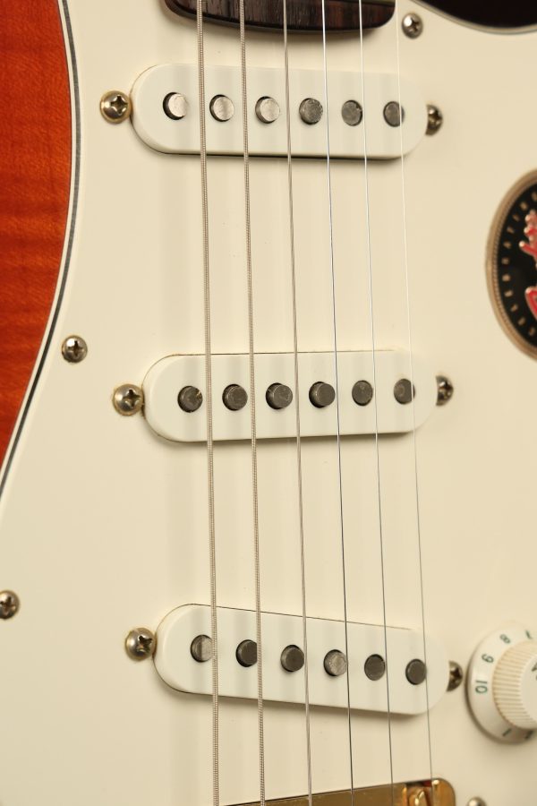1996 Fender 50th Anniversary Stratocaster Sunburst - Image 6