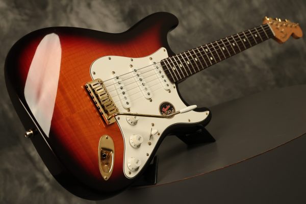 1996 Fender 50th Anniversary Stratocaster Sunburst - Image 28