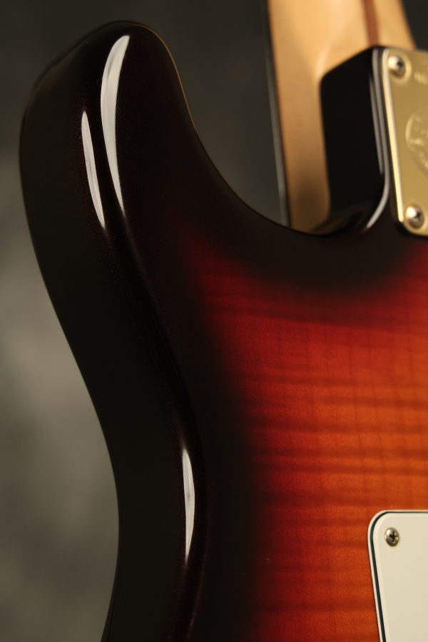1996 Fender 50th Anniversary Stratocaster Sunburst - Image 33