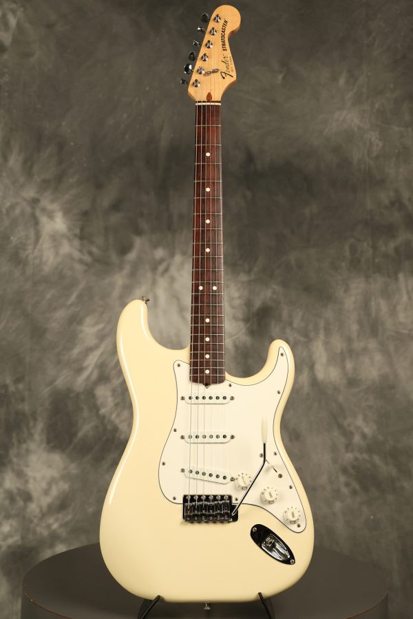 1983 Fender Stratocaster Olympic White - Image 3