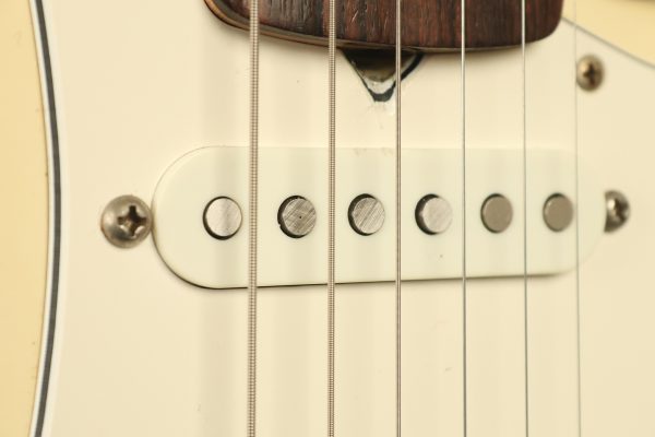 1983 Fender Stratocaster Olympic White - Image 12