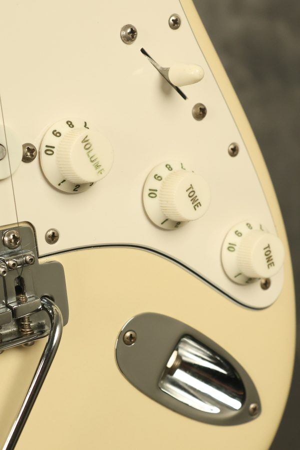 1983 Fender Stratocaster Olympic White - Image 16