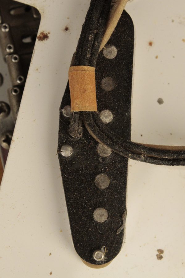 1957 Fender Stratocaster Sunburst - Image 107