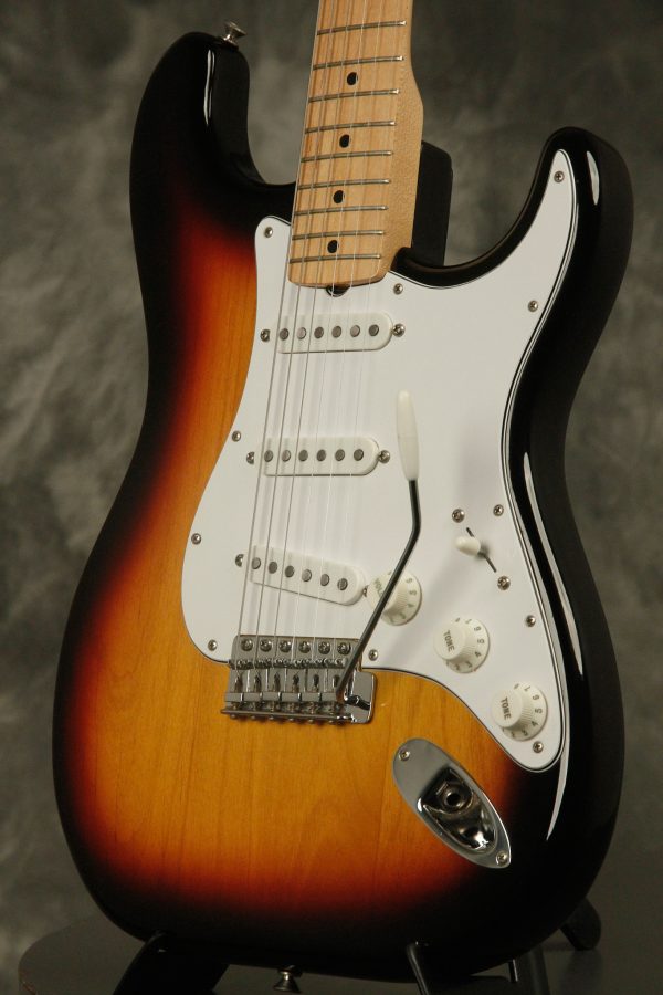 1982 Fender Stratocaster Sunburst - Image 13