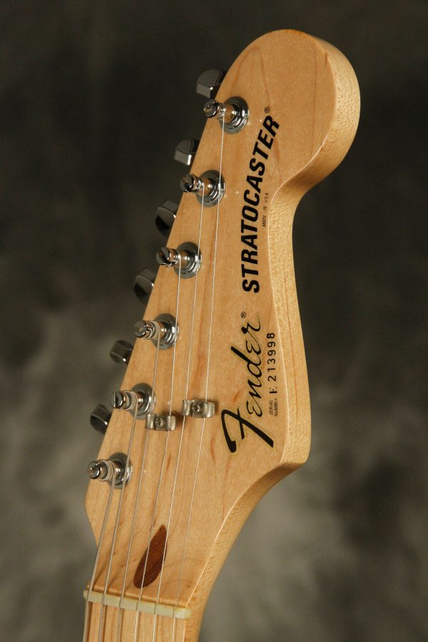 1982 Fender Stratocaster Sunburst - Image 16