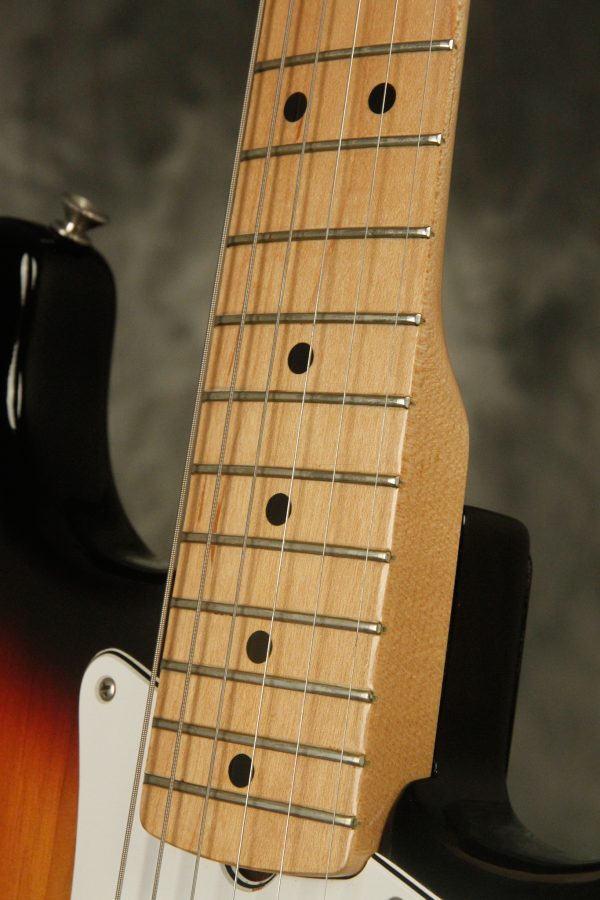 1982 Fender Stratocaster Sunburst - Image 20
