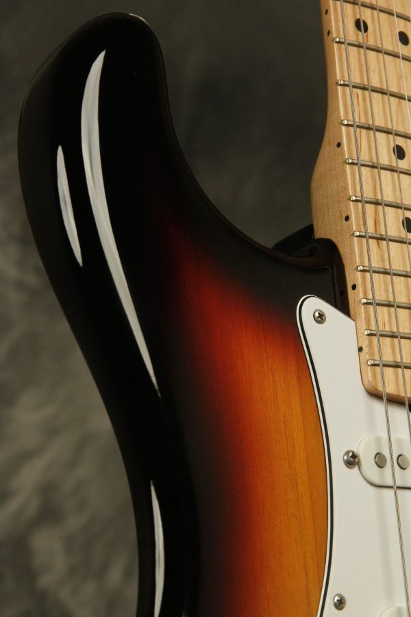 1982 Fender Stratocaster Sunburst - Image 24
