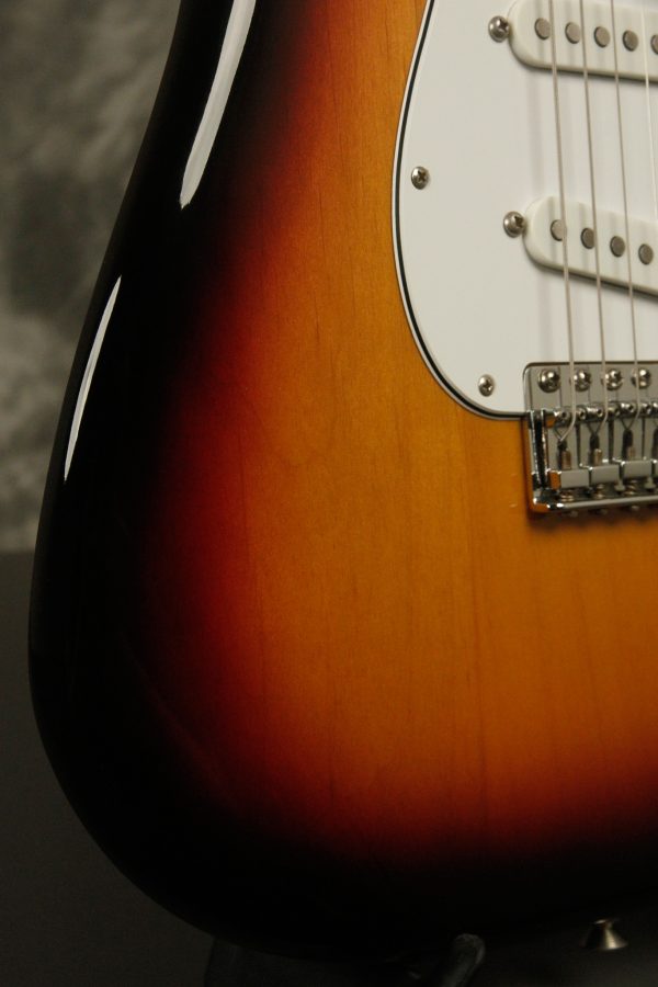 1982 Fender Stratocaster Sunburst - Image 25