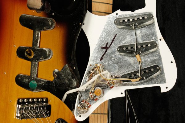 1982 Fender Stratocaster Sunburst - Image 66