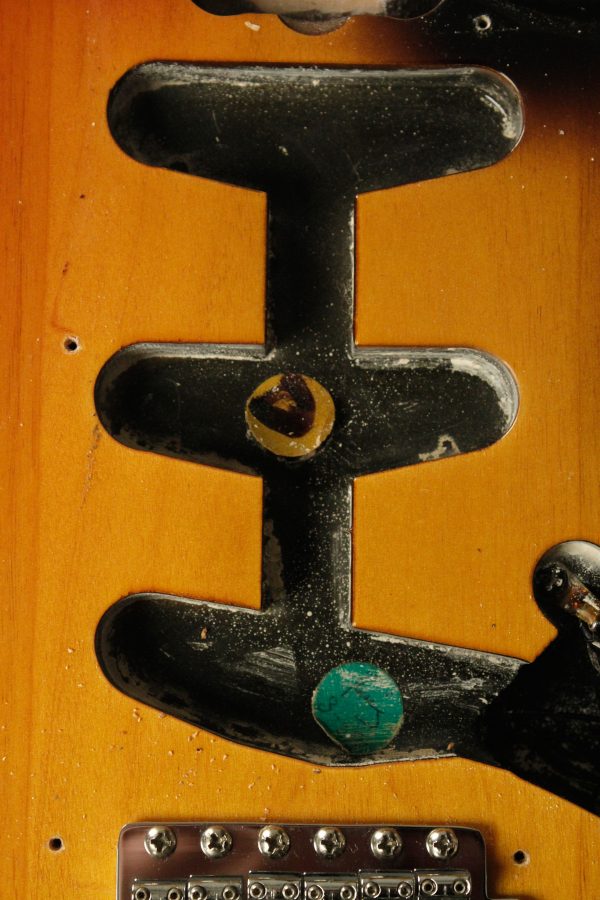 1982 Fender Stratocaster Sunburst - Image 67