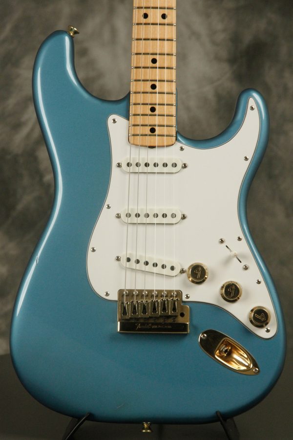 1981 Fender THE STRAT Stratocaster Lake Placid Blue - Image 2