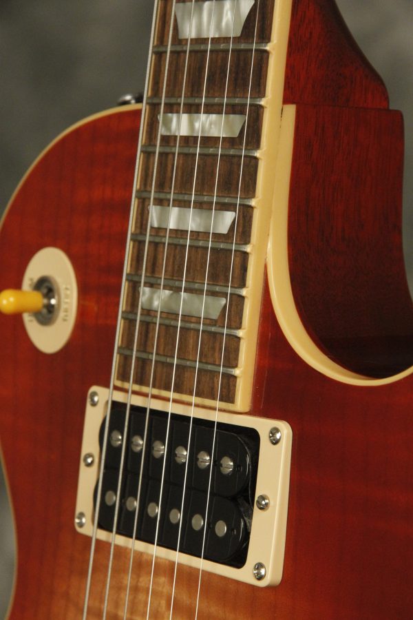 2008 Gibson Les Paul Classic Antique in Heritage Cherry Sunburst - Image 13