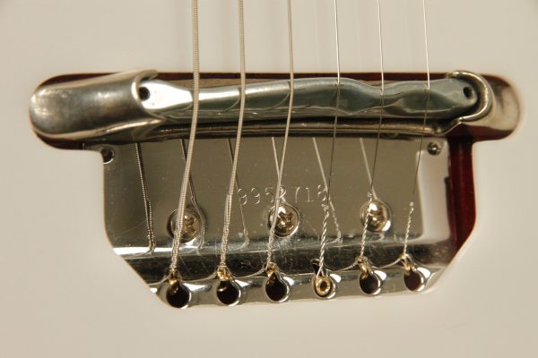 1999 Rickenbacker 425V63 reissue Burgundy - Image 9