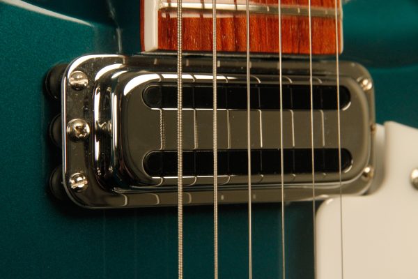 2003 Rickenbacker 381V69 rare Turquoise - Image 7
