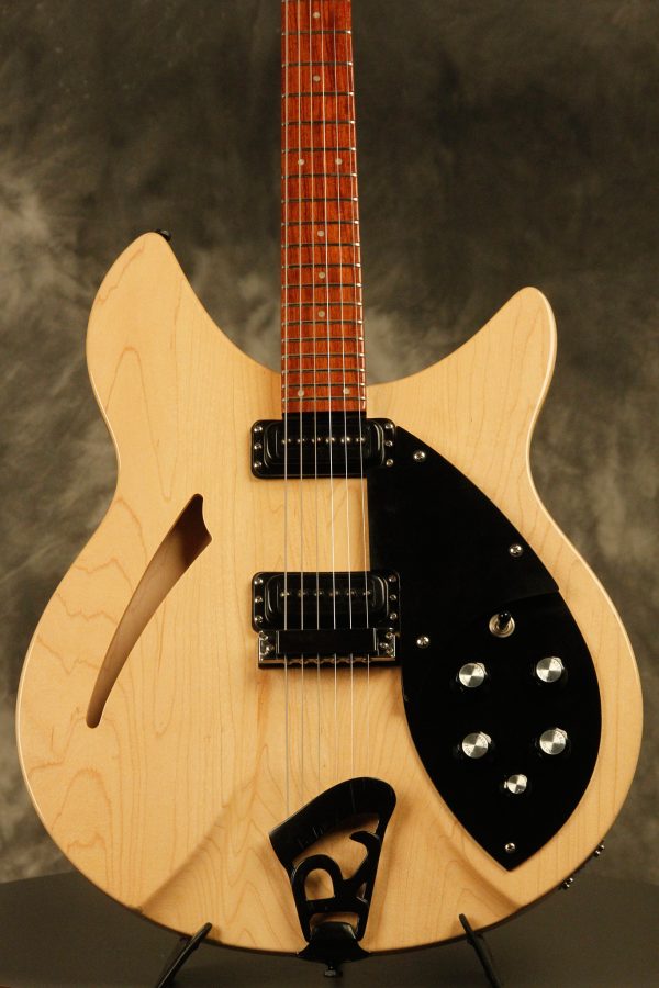 1993 Rickenbacker 330 Mapleglo BT - Image 3