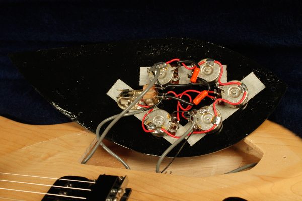 1993 Rickenbacker 330 Mapleglo BT - Image 57
